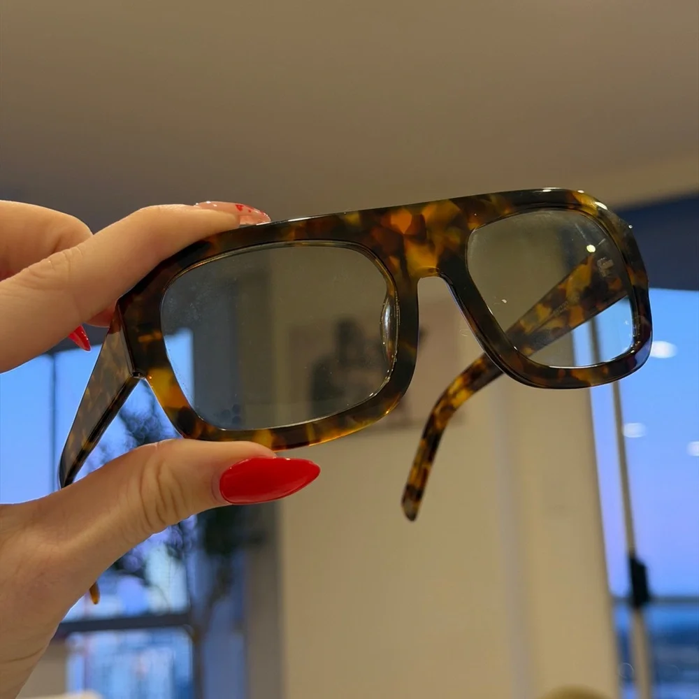 VEHLA KAIA Sunglasses in TORT/SAGE - Picture 6 of 7